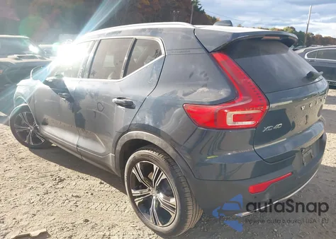 2020 Volvo Xc40 T5 Inscription z USA, uszkodzony, nr VIN YV4162UL6L2210675